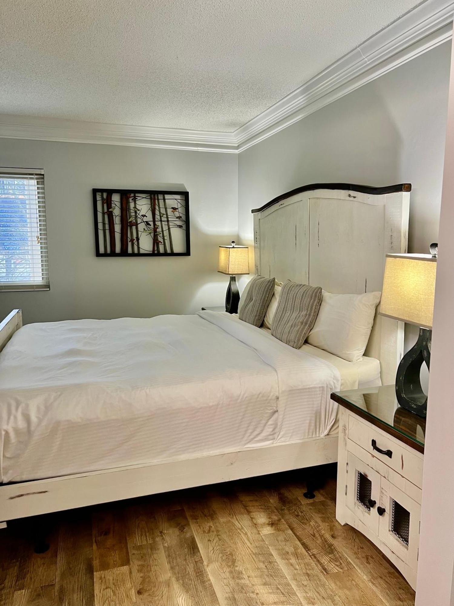 River Place Condos #102 2Bd ピジョンフォージ エクステリア 写真